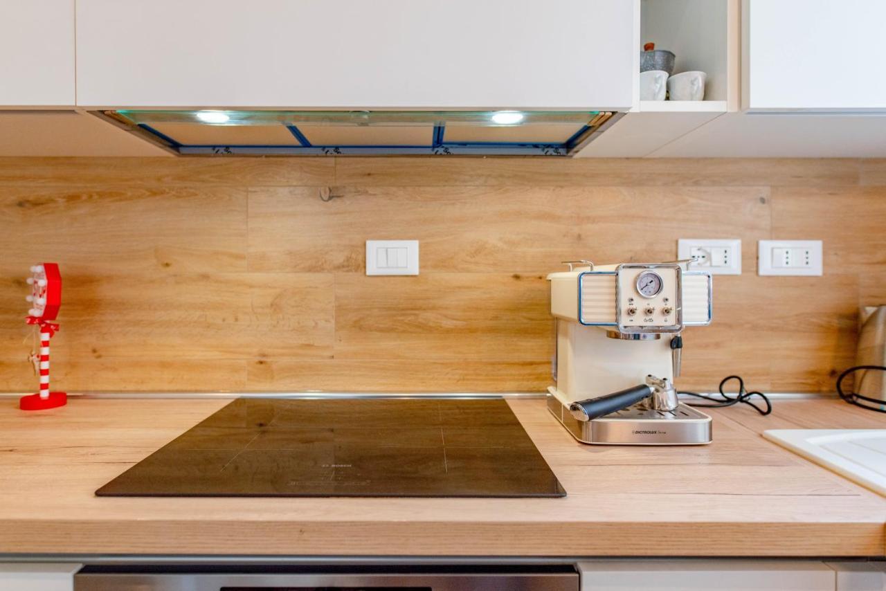 Apartment White - Metro Massaua Turin