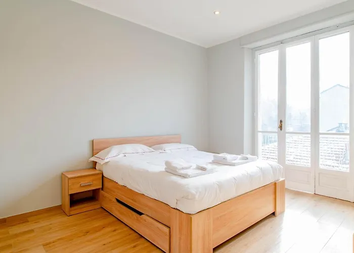 White Home - Metro Massaua